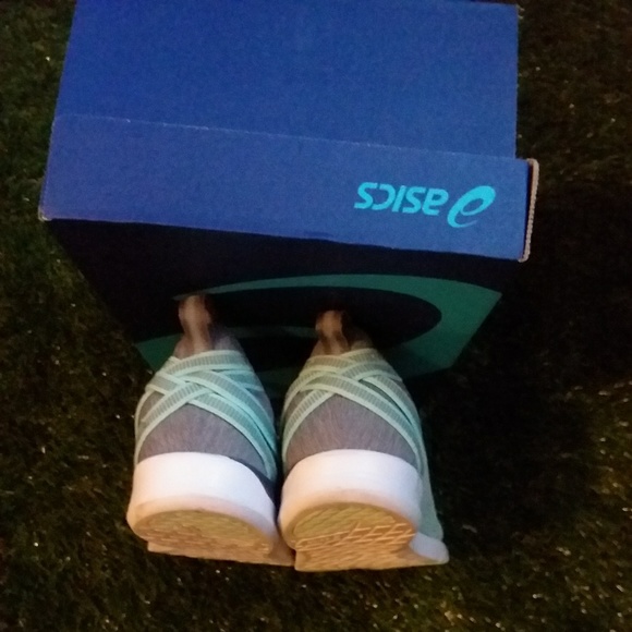 Asics Trainers - Picture 4 of 5